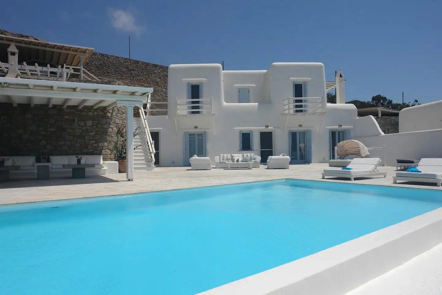 mykonos_front.jpg